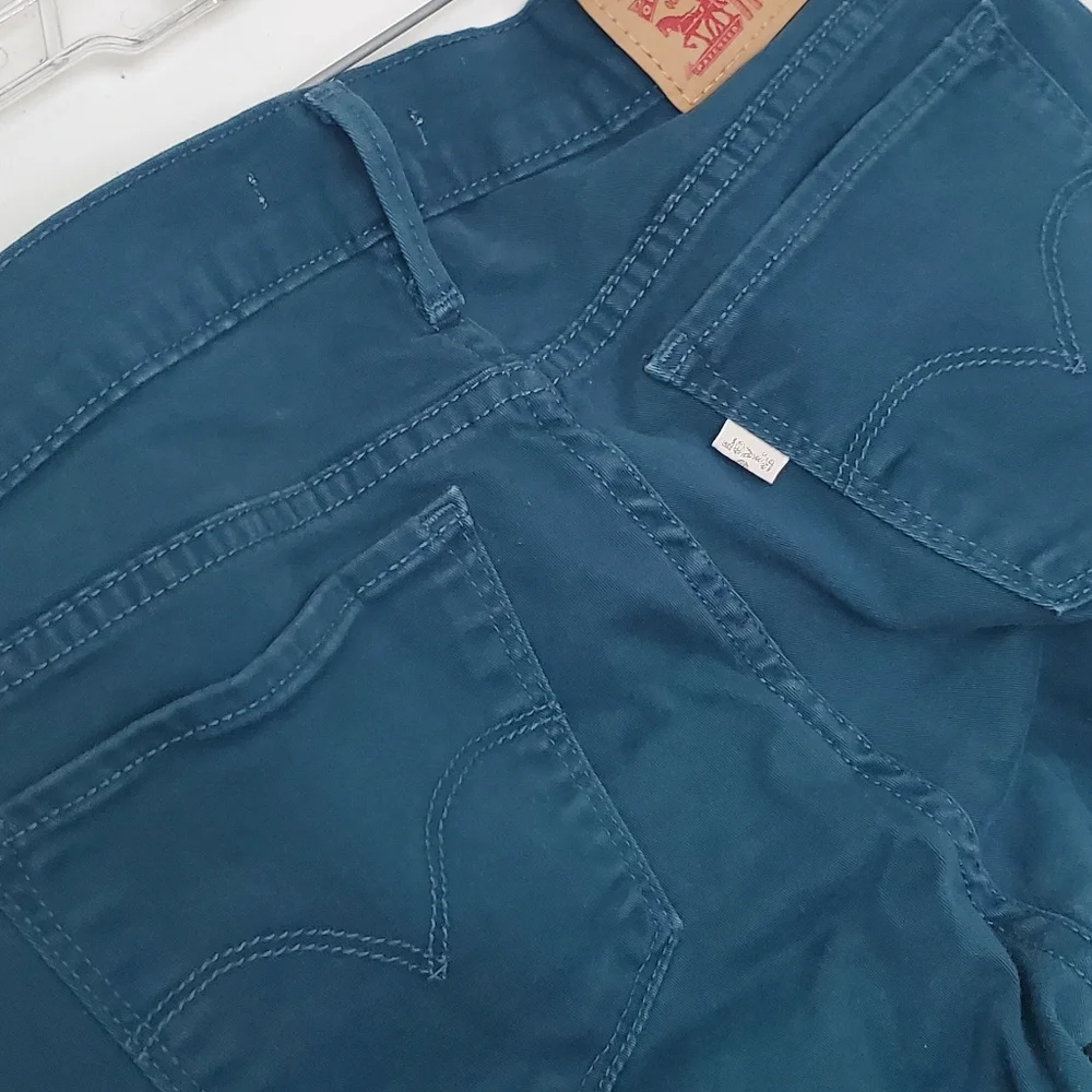 Levi Jeans - Picture 7 of 8